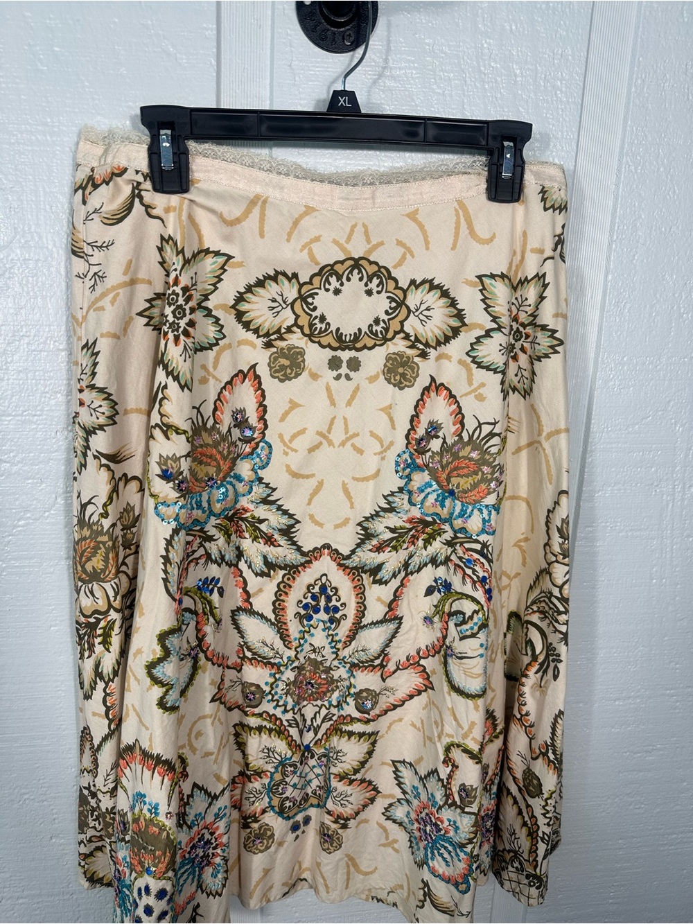 i.e. Tan and Black Floral Sequin Skirt Size 12 EUC - Picture 3 of 7